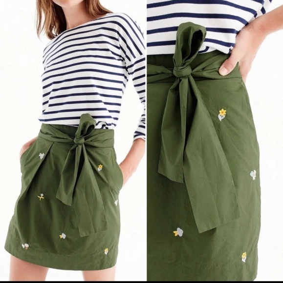 J. Crew Dresses & Skirts - J Crew - Floral Cotton Skirt size 4
